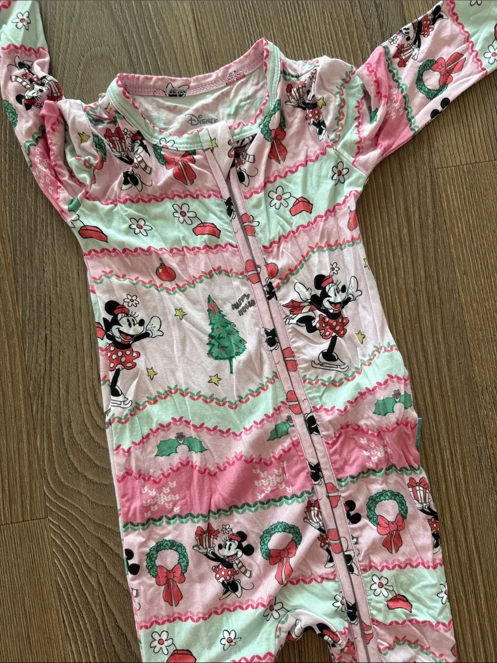 NWOT Posh Peanut x Disney Minnie Christmas holiday zippy convertible footie 6-9m